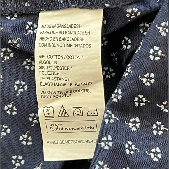 Stain Shield Never Tuck Long Sleeve Regular Fit Floral Navy Shirt - Picture 12 of 12